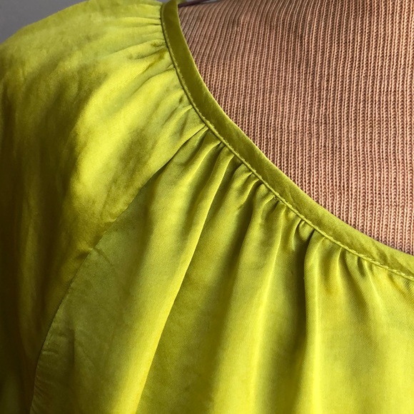 Relativity Silky Chartreuse Green Peasant Top 3/4 Sleeve - Picture 7 of 13